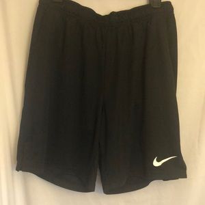Men’s Nike shorts size XL